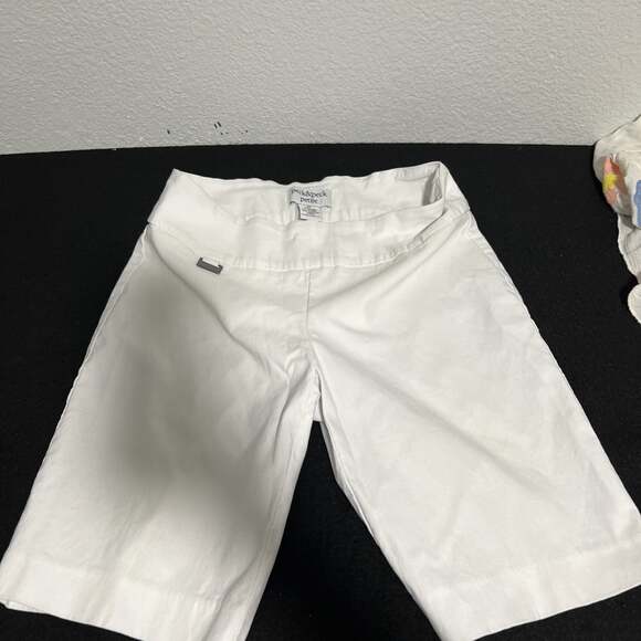 Peck & Peck Pants - Peck&Peck Stretch Pull On Bermuda Shorts Size 6P Sport Wear White
